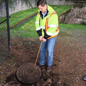 replacing manhole 300x300.jpg